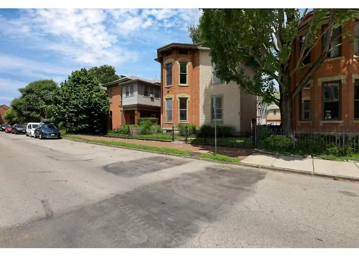 Housepitality - The Short North Sanctuary *