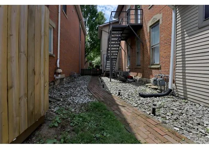 Apartment Housepitality - The Short North Sanctuary