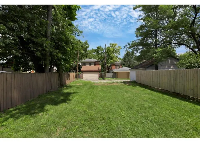 Housepitality - The Short North Sanctuary