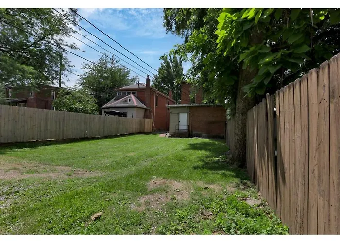Housepitality - The Short North Sanctuary